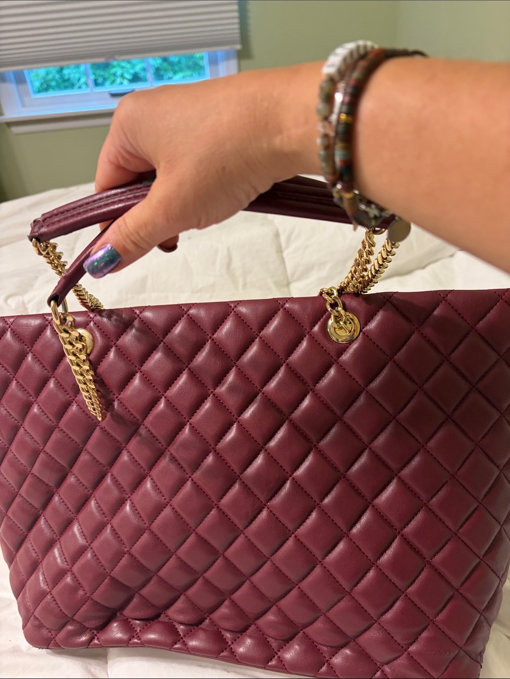 Love Moschino Quilted Burgundy Shoulder Bag with Gold Heart Lock - Picture 9 of 10